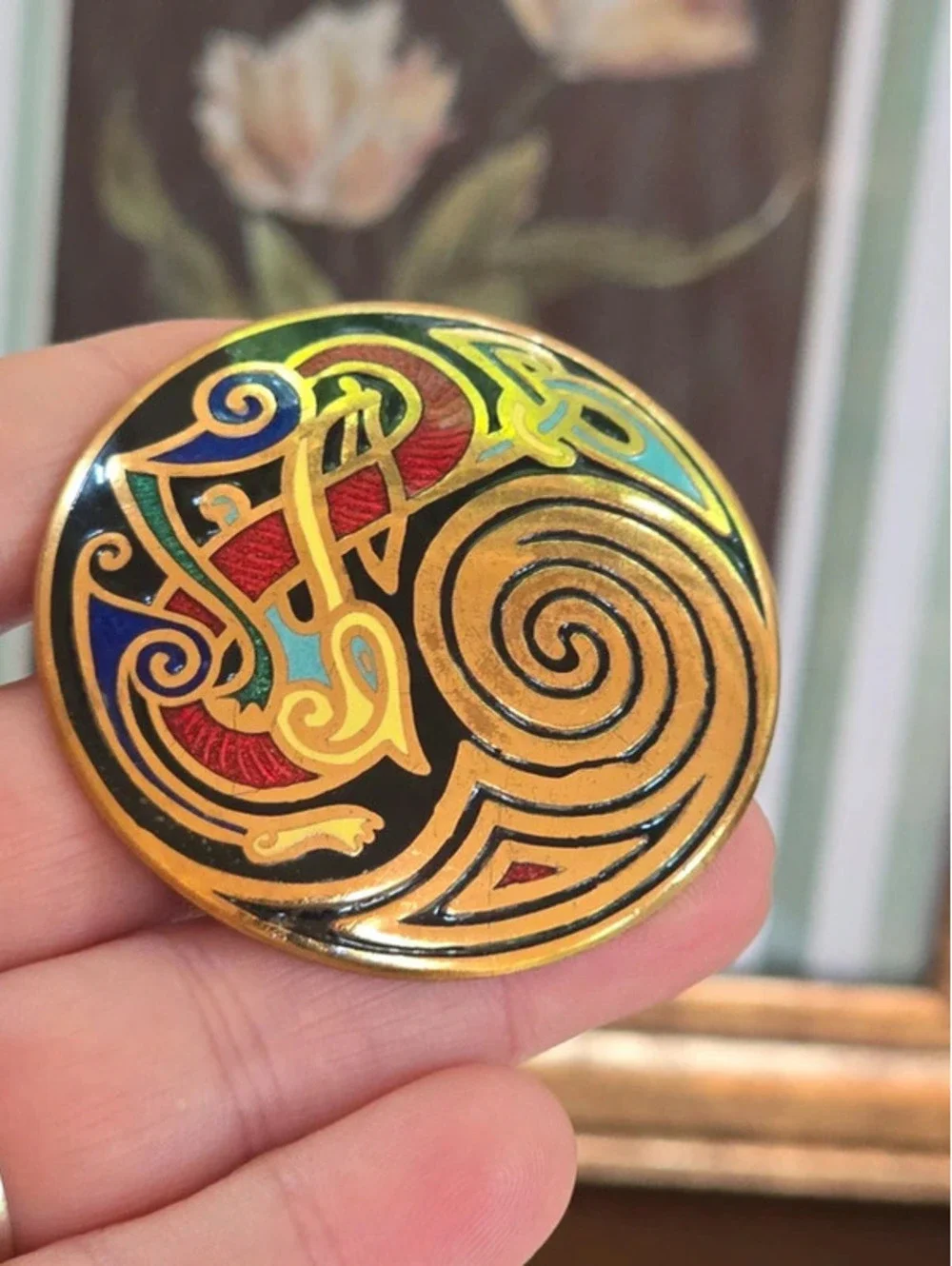 Vintage Celtic Knot Enamel Statement Brooch Pin Gold Tone Irish Revival 2